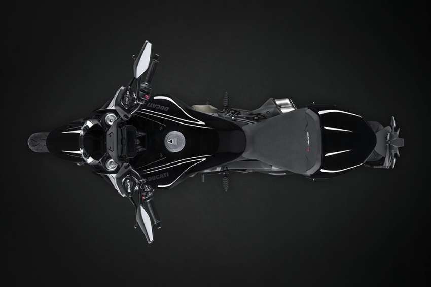 2023 Ducati Diavel V4 unleashed, 168hp, 128 Nm 1535574