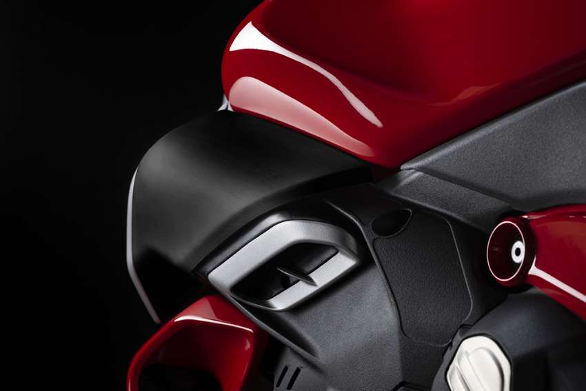 2023 Ducati Diavel V4 unleashed, 168hp, 128 Nm 1535592