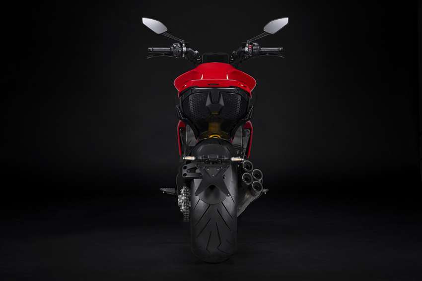 2023 Ducati Diavel V4 unleashed, 168hp, 128 Nm 1535598