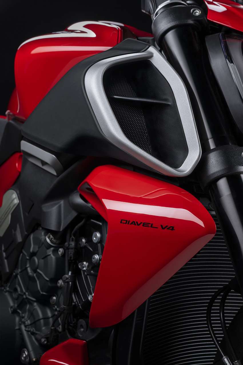 2023 Ducati Diavel V4 unleashed, 168hp, 128 Nm 1535608