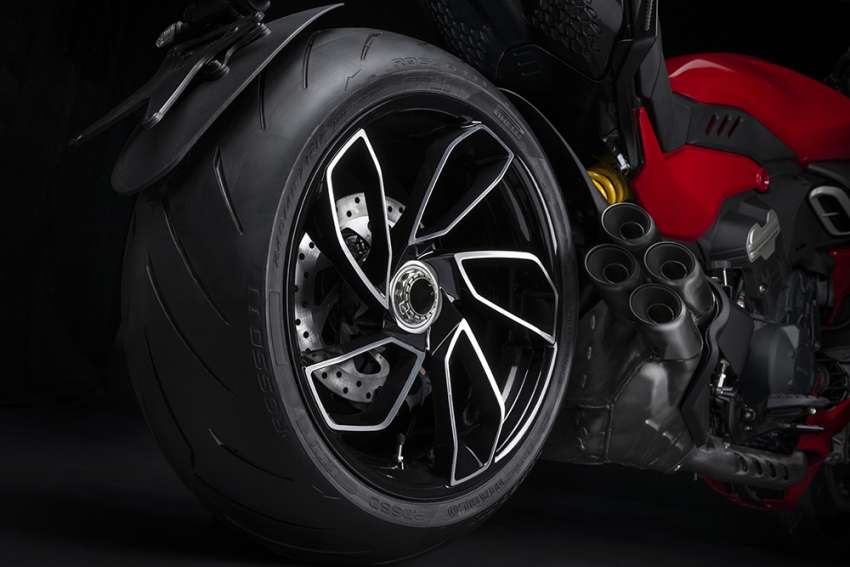 2023 Ducati Diavel V4 unleashed, 168hp, 128 Nm 1535617