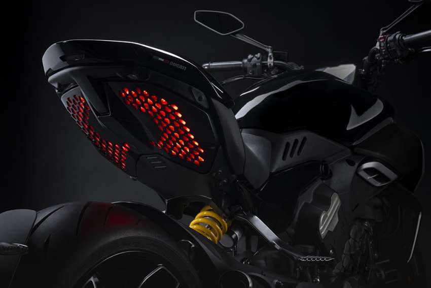 2023 Ducati Diavel V4 unleashed, 168hp, 128 Nm 1535568