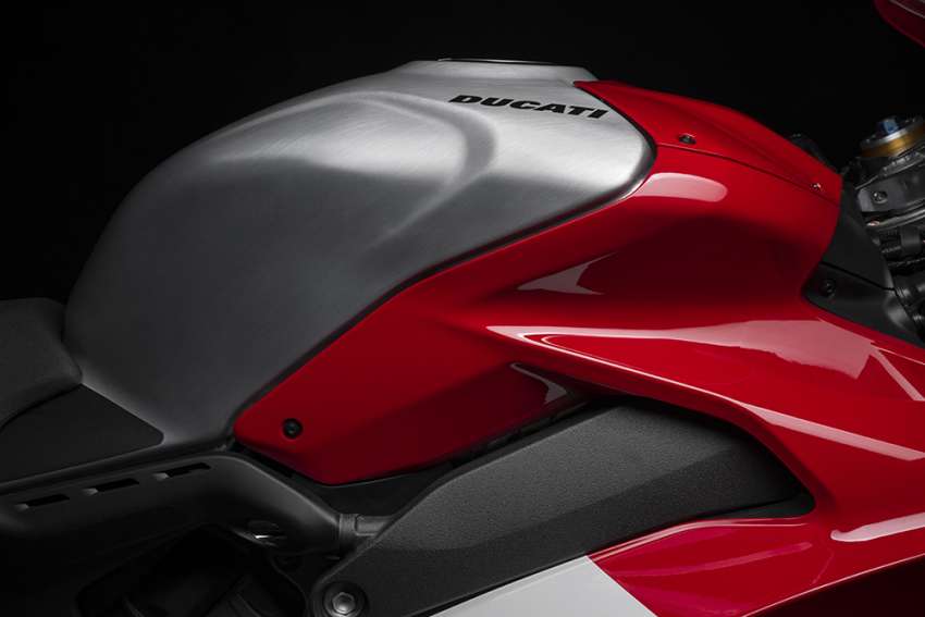 2023 Ducati Panigale V4R – 240 hp, 16,500 redline 1528690