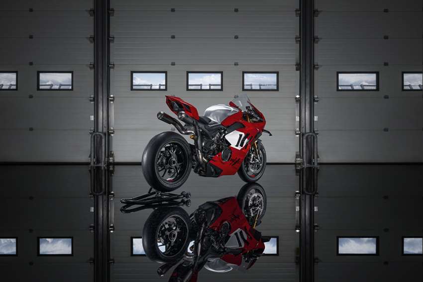 2023 Ducati Panigale V4R – 240 hp, 16,500 redline 1528715