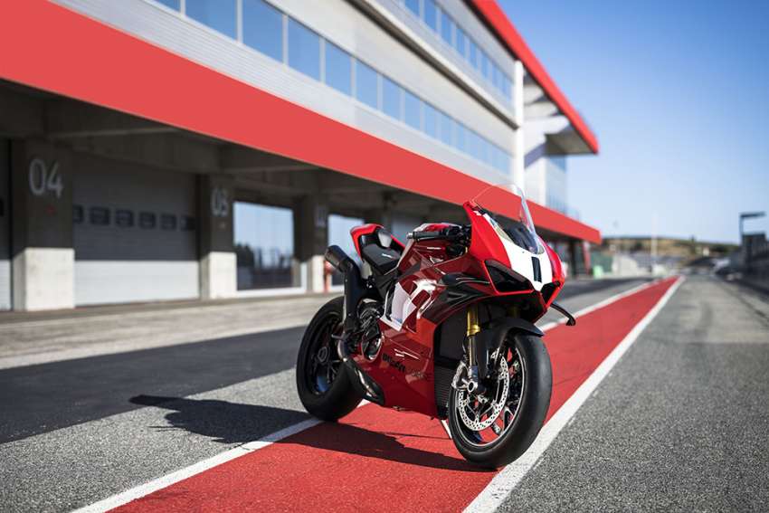 2023 Ducati Panigale V4R – 240 hp, 16,500 redline 1528720