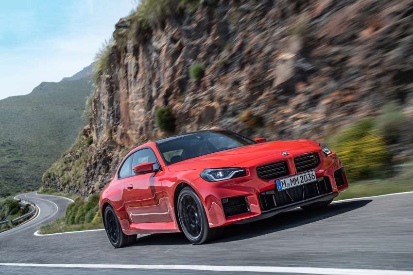 2023 BMW M2 debuts – all-new G87 stays RWD only; 3.0L turbo straight-six with 460 PS, six-speed manual 1526005