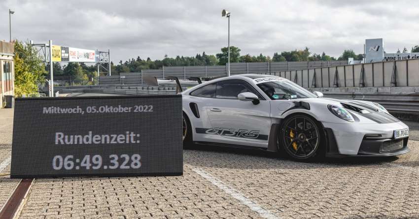 992 Porsche 911 GT3 RS is the fastest NA production car to lap the Nürburgring track – 6:49.328 minutes Image #1528167
