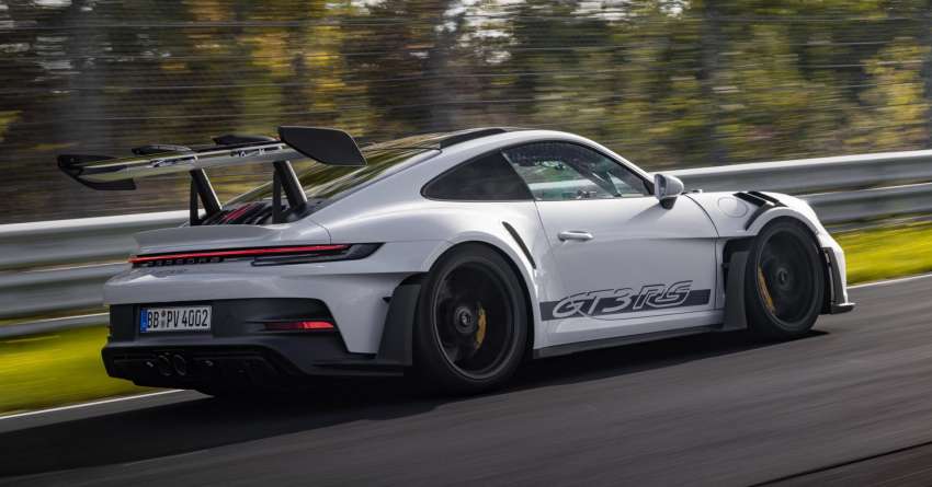 992 Porsche 911 GT3 RS is the fastest NA production car to lap the Nürburgring track – 6:49.328 minutes Image #1528157