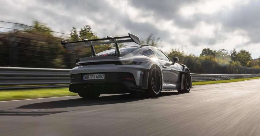 992 Porsche 911 GT3 RS is the fastest NA production car to lap the Nürburgring track – 6:49.328 minutes Image #1528158