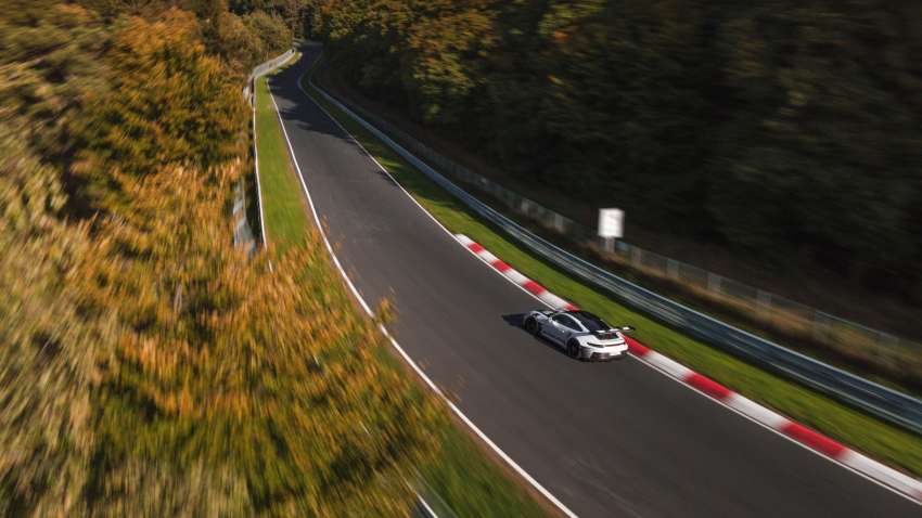 992 Porsche 911 GT3 RS is the fastest NA production car to lap the Nürburgring track – 6:49.328 minutes Image #1528163