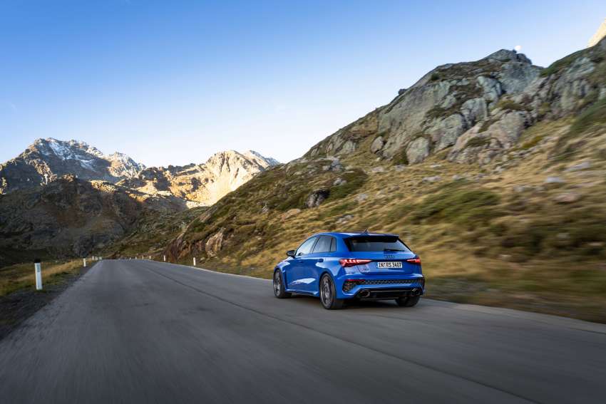 Audi RS3 Performance Edition – 407 PS, 300 km/h top speed, adaptive suspension; limited run of 300 units 1530421