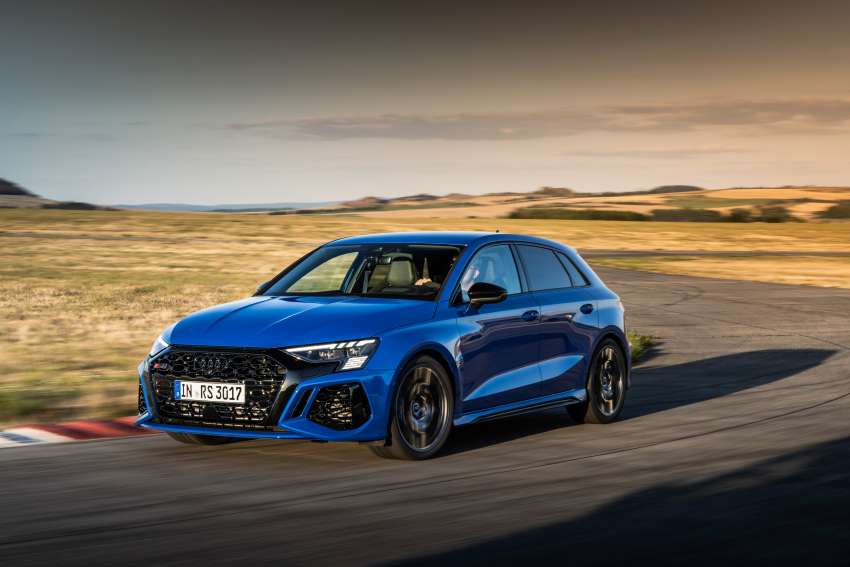 Audi RS3 Performance Edition – 407 PS, 300 km/h top speed, adaptive suspension; limited run of 300 units 1530433