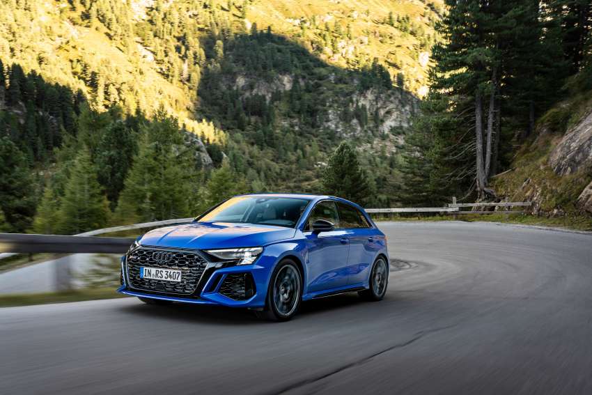 Audi RS3 Performance Edition – 407 PS, 300 km/h top speed, adaptive suspension; limited run of 300 units 1530438