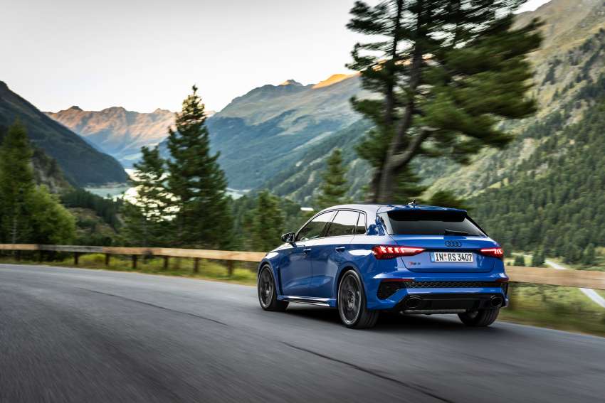 Audi RS3 Performance Edition – 407 PS, 300 km/h top speed, adaptive suspension; limited run of 300 units 1530448
