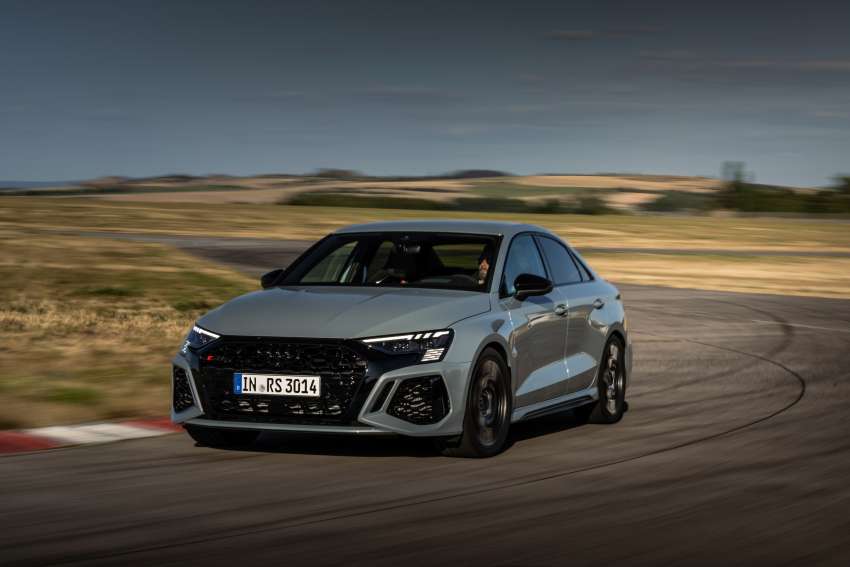 Audi RS3 Performance Edition – 407 PS, 300 km/h top speed, adaptive suspension; limited run of 300 units 1530332