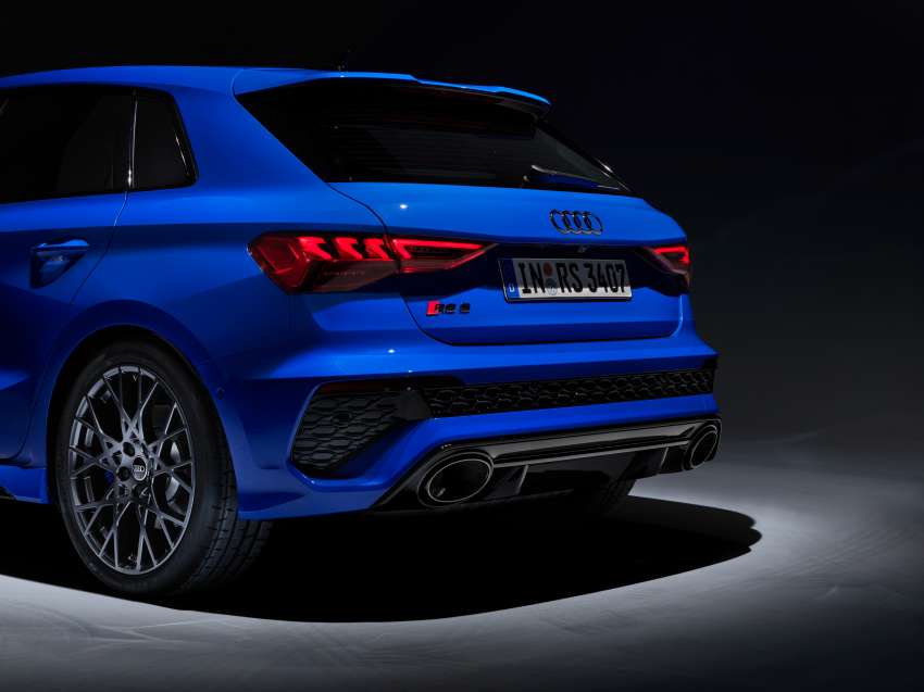 Audi RS3 Performance Edition – 407 PS, 300 km/h top speed, adaptive suspension; limited run of 300 units 1530370