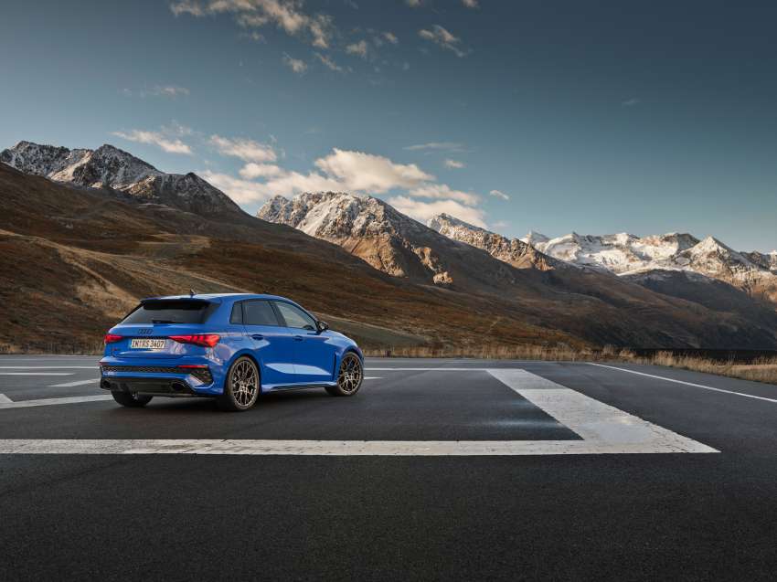 Audi RS3 Performance Edition – 407 PS, 300 km/h top speed, adaptive suspension; limited run of 300 units 1530387