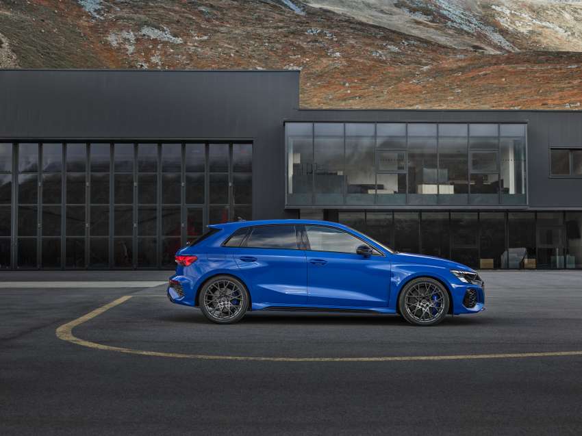 Audi RS3 Performance Edition – 407 PS, 300 km/h top speed, adaptive suspension; limited run of 300 units 1530389