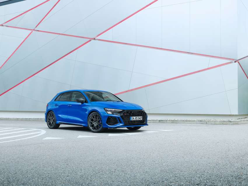 Audi RS3 Performance Edition – 407 PS, 300 km/h top speed, adaptive suspension; limited run of 300 units 1530399