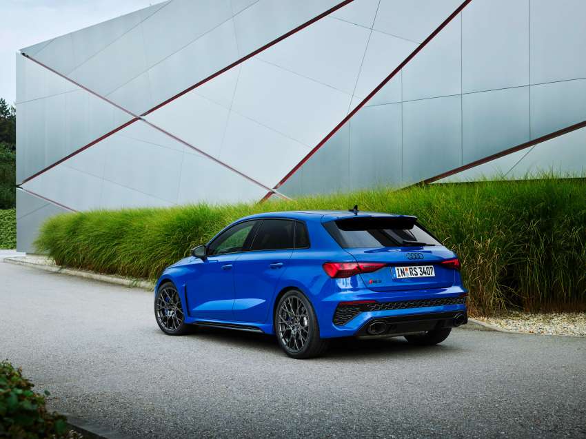 Audi RS3 Performance Edition – 407 PS, 300 km/h top speed, adaptive suspension; limited run of 300 units 1530403