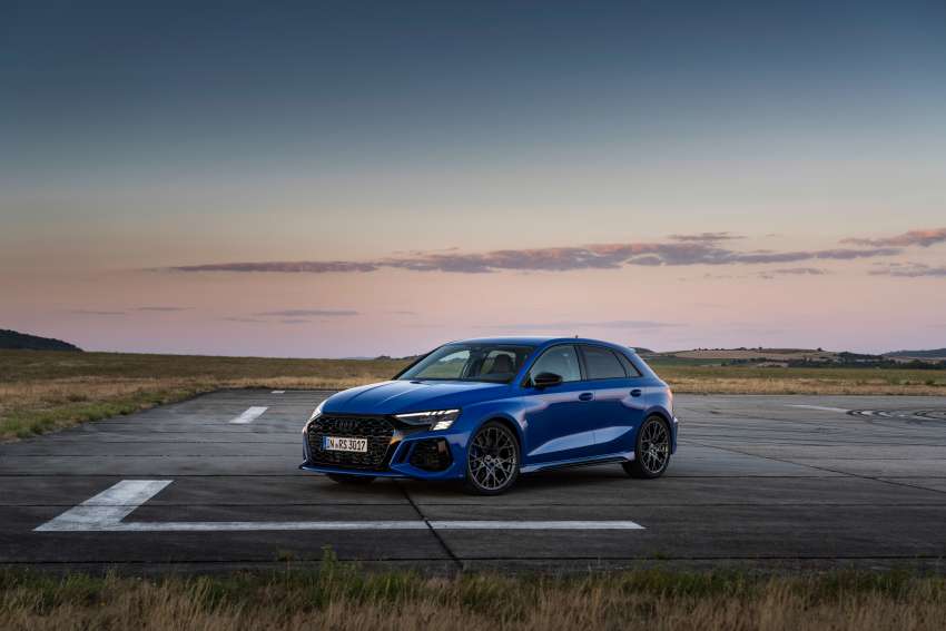 Audi RS3 Performance Edition – 407 PS, 300 km/h top speed, adaptive suspension; limited run of 300 units 1530408