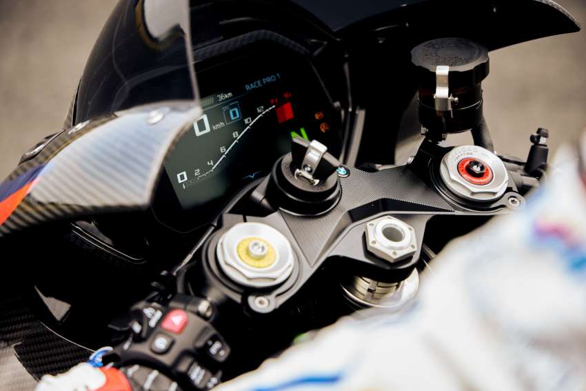 BMW Motorrad M1000RR dan M1000RR M Competition diperkenal – pakej aerodinamik gentian karbon, 212 hp 1526647
