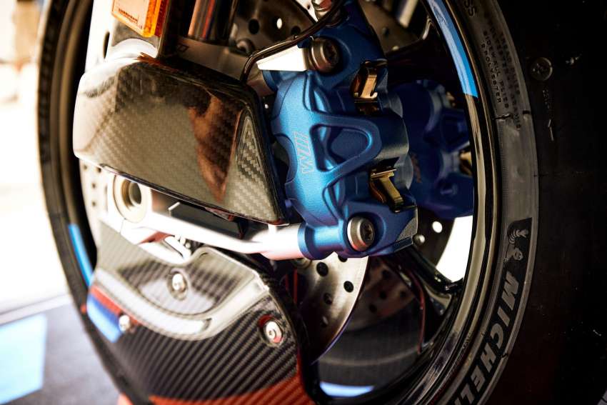BMW Motorrad M1000RR dan M1000RR M Competition diperkenal – pakej aerodinamik gentian karbon, 212 hp 1526646