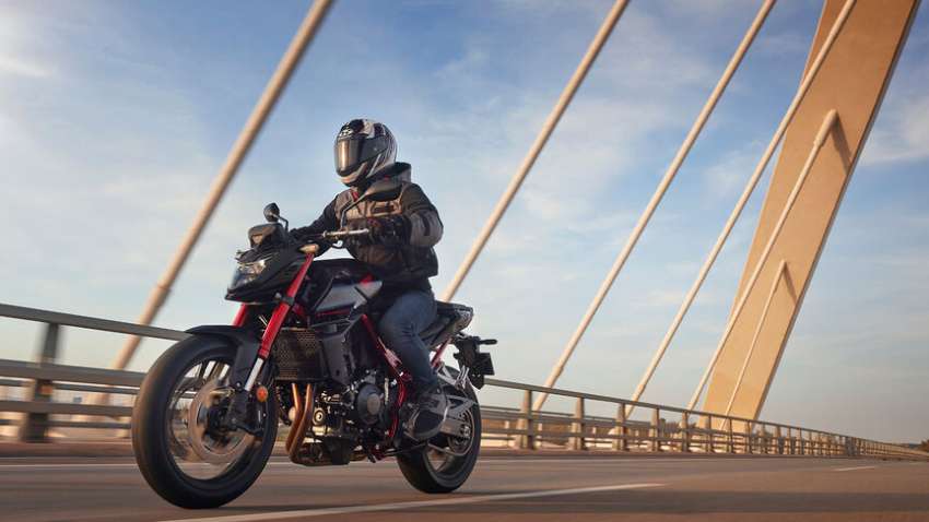 Honda CB750 Hornet didedah – segalanya serba baru, enjin dua silinder 755 cc berkuasa 90 hp, berat 190 kg 1522374