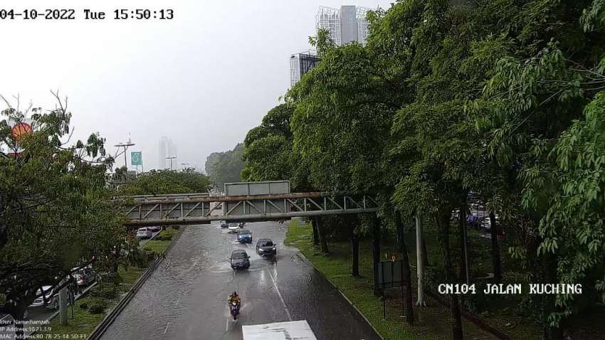 Beberapa jalan di KL dinaiki air – orang ramai dinasihati elak laluan berkenaan agar tidak terkandas 1521975