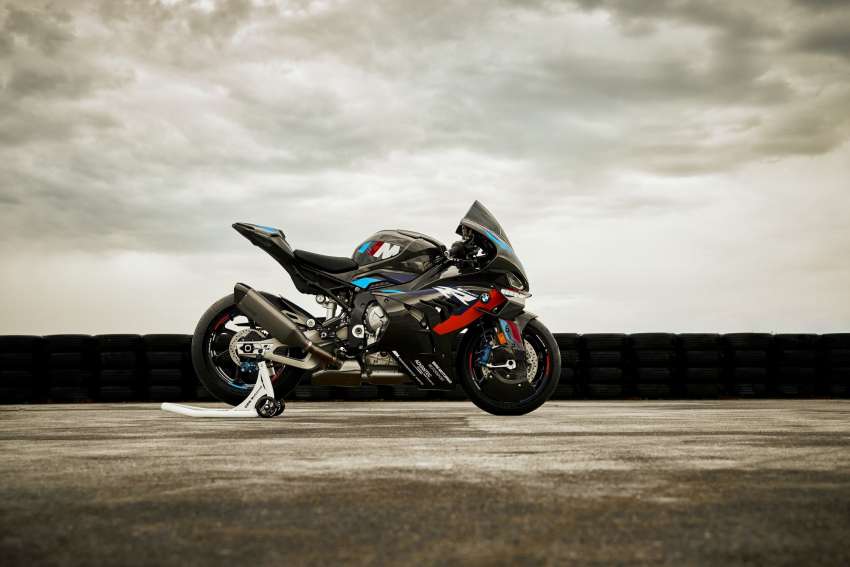 2023 BMW Motorrad M1000RR and M1000RR M Competition – 212 hp, 113 Nm, aero package 1525947
