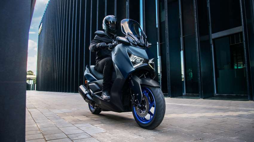 Yamaha XMax 2023 diperkenal di Eropah – varian Tech Max dapat skrin TFT 4.2 inci dengan fungsi navigasi 1535030