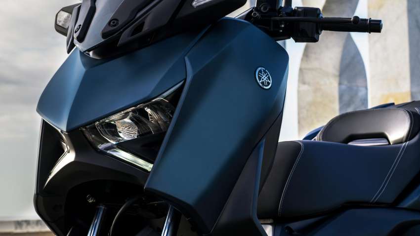 Yamaha XMax 2023 diperkenal di Eropah – varian Tech Max dapat skrin TFT 4.2 inci dengan fungsi navigasi 1535047