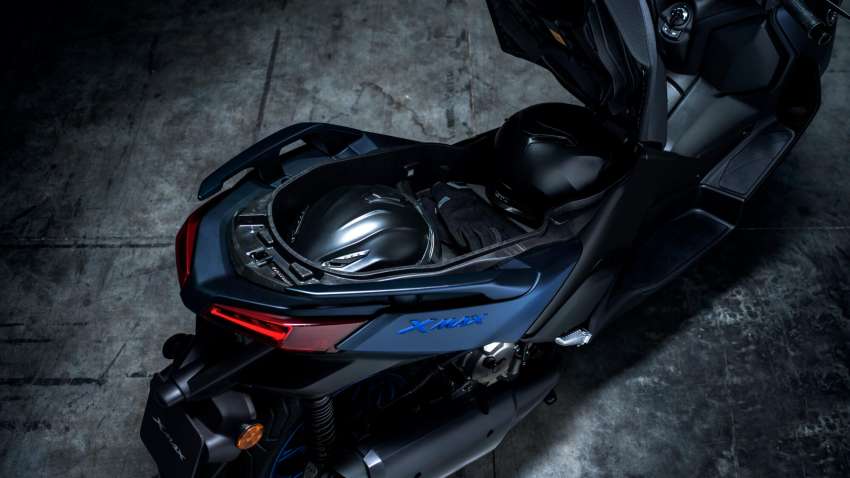 Yamaha XMax 2023 diperkenal di Eropah – varian Tech Max dapat skrin TFT 4.2 inci dengan fungsi navigasi 1535039