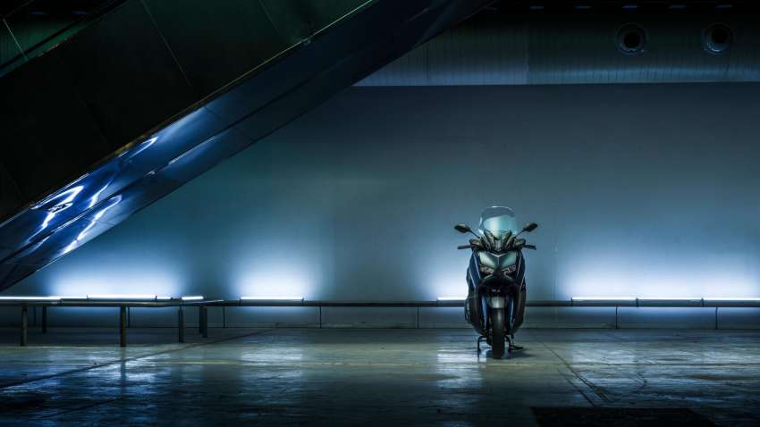 Yamaha XMax 2023 diperkenal di Eropah – varian Tech Max dapat skrin TFT 4.2 inci dengan fungsi navigasi 1535105