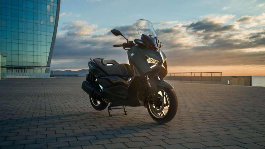 Yamaha XMax 2023 diperkenal di Eropah – varian Tech Max dapat skrin TFT 4.2 inci dengan fungsi navigasi 1535102