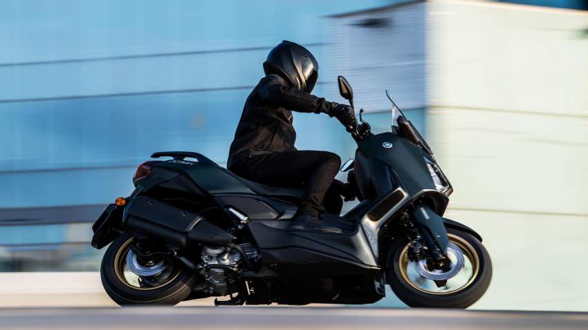 Yamaha XMax 2023 diperkenal di Eropah – varian Tech Max dapat skrin TFT 4.2 inci dengan fungsi navigasi 1535099