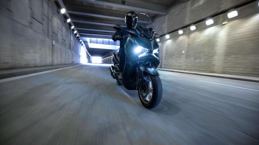 Yamaha XMax 2023 diperkenal di Eropah – varian Tech Max dapat skrin TFT 4.2 inci dengan fungsi navigasi 1535087