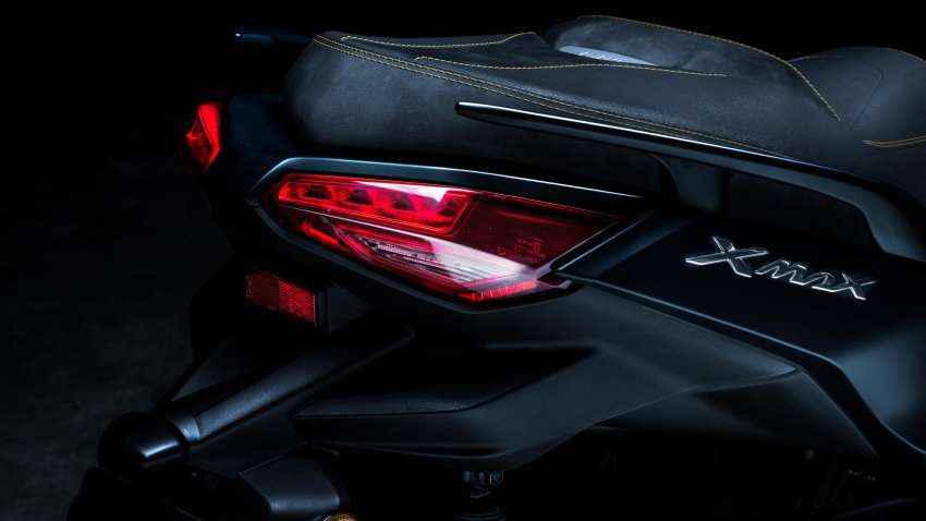 Yamaha XMax 2023 diperkenal di Eropah – varian Tech Max dapat skrin TFT 4.2 inci dengan fungsi navigasi 1535073