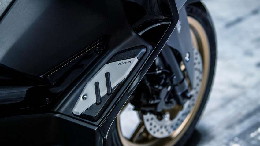 Yamaha XMax 2023 diperkenal di Eropah – varian Tech Max dapat skrin TFT 4.2 inci dengan fungsi navigasi 1535064