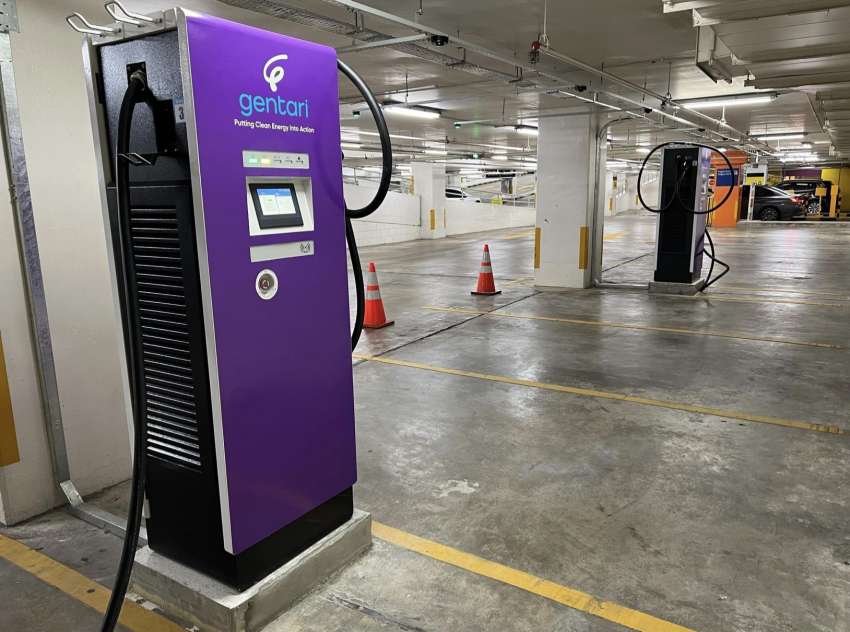 Petronas Gentari EV charging hub at Suria KLCC – 43 AC, 4 DC guns, DC charging at 60 sen per minute Image #1520223