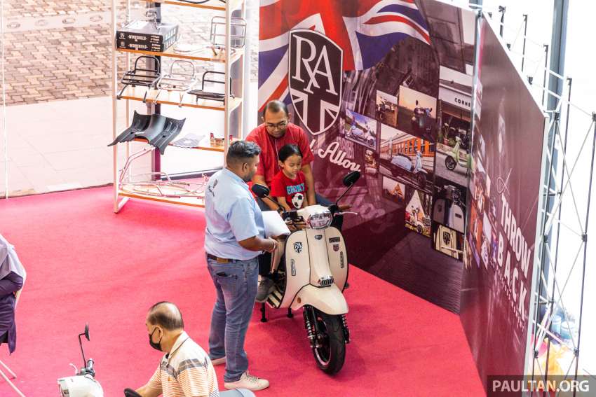 ACE 2022: Royal Alloy TG250S, GP125 and GP180 scooters at Setia City Convention Centre this weekend 1539384