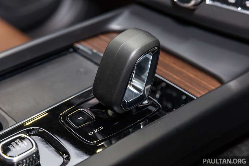 Volvo XC60 B5 Plus 2023 di M’sia – 2.0L turbo hibrid ringkas dengan 263 PS dan 390 Nm; dari RM321k 1547692