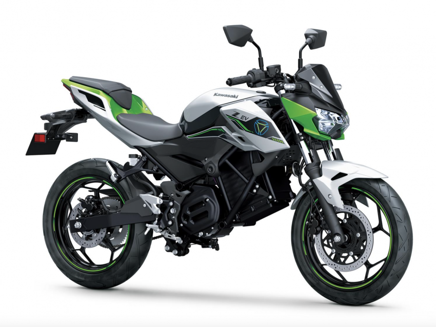 2022 EICMA: Kawasaki shows BEV electric, hybrid and hydrogen-powered prototype motorcycles in Italy 1541735