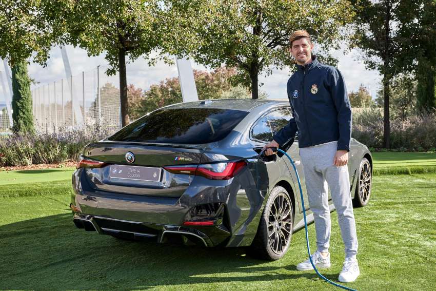 BMW iX and i4 EVs given to Real Madrid first-team players –  BMW i7 to be used as official car next year Image #1545045