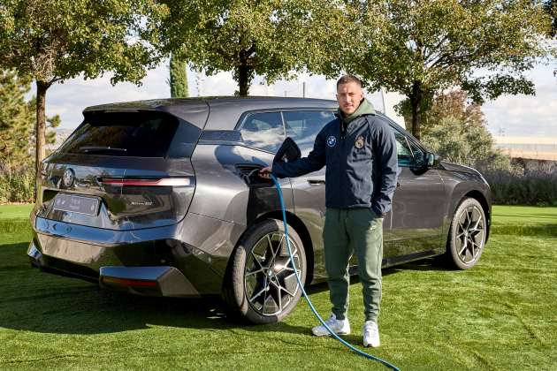 BMW iX and i4 EVs given to Real Madrid first-team players –  BMW i7 to be used as official car next year