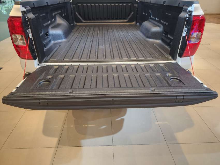 2023 Ford Ranger XL single-cab in Malaysia – 2.0L single-turbodiesel, largest cargo bed in class; RM99k 1536445