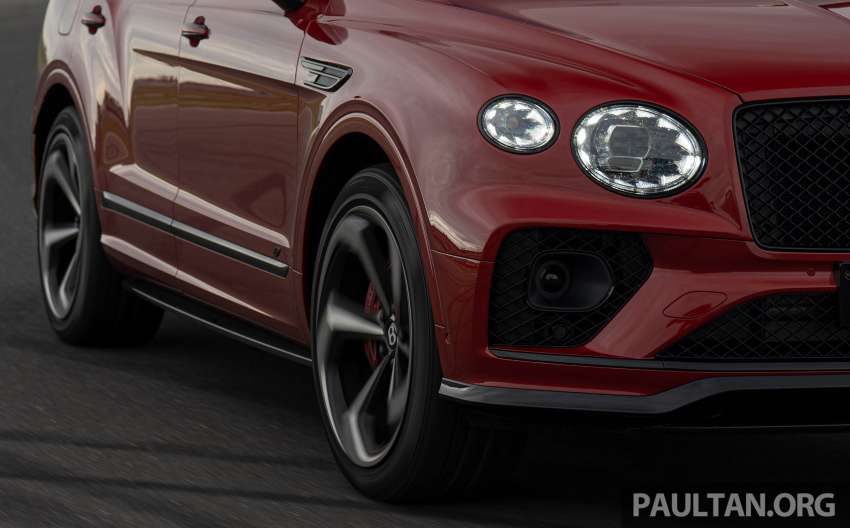 Bentley Symphony of Speed – defying physics on track with the Continental GT Speed and Bentayga 1550553