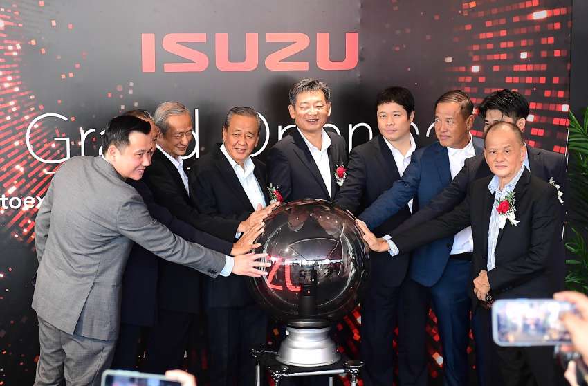 New Isuzu 3S centre in Jinjang with fresh brand image, entire Malaysia network will be refreshed by Dec 2024 1543868