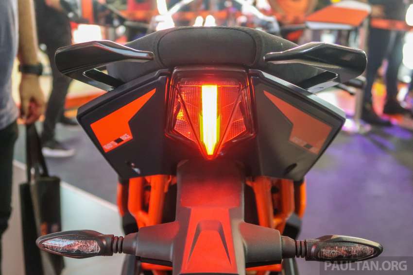 2022 KTM 890 Duke R and RC390 first ride in Malaysia 1545380