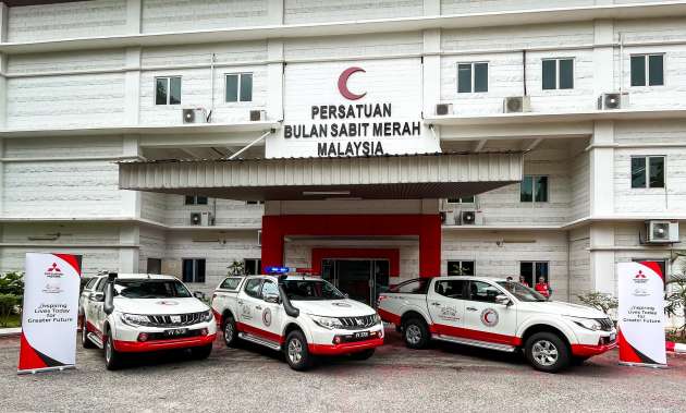 MMM serah 3 trak pikap Mitsubishi Triton buat Persatuan Bulan Sabit Merah untuk bantuan banjir